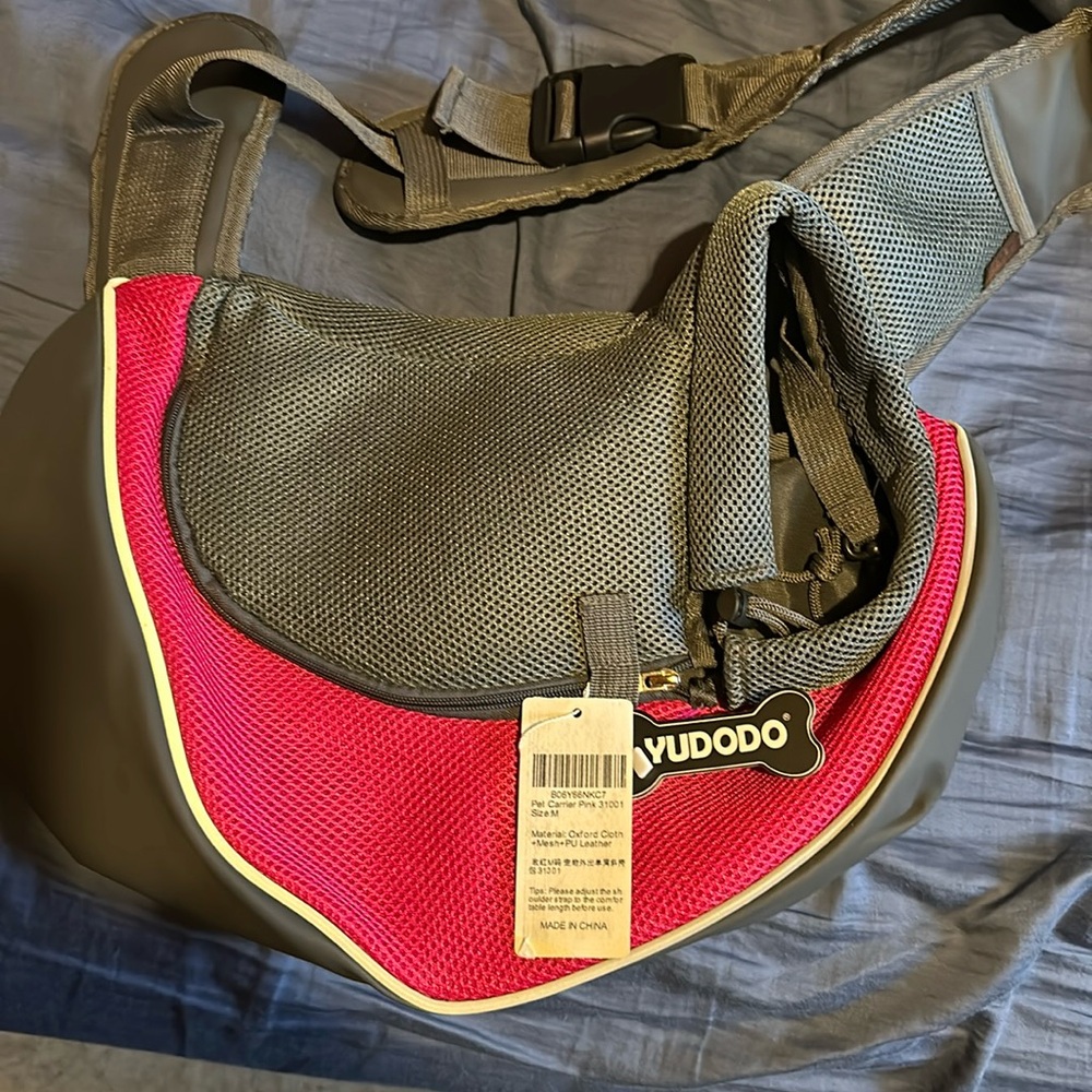 Yudodo gray/pink pet sling carrier